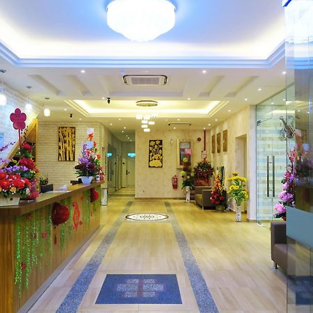 Star Romantic Batu Pahat Luaran gambar